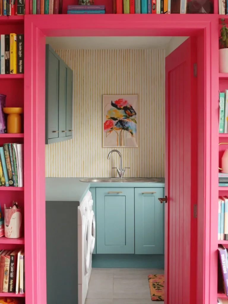 3 Sneaky Ways to Camouflage Your Cat’s Bathroom So You Can Pretend It Doesn’t Exist